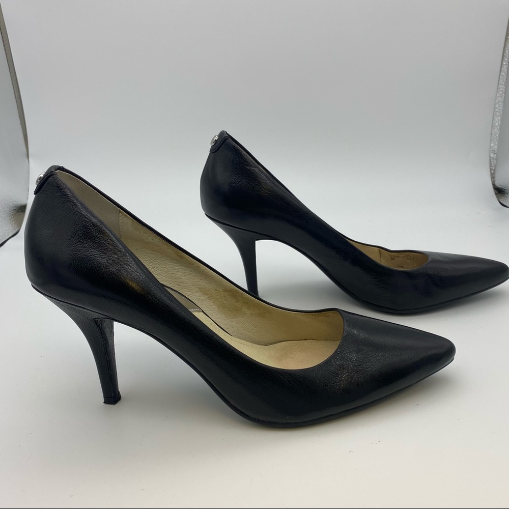 Michael Kors Pointed Toe Leather Pumps 8 - Picture 8 of 11
